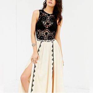 Amuse Society UO Sia Crochet Bodice Maxi Dress.